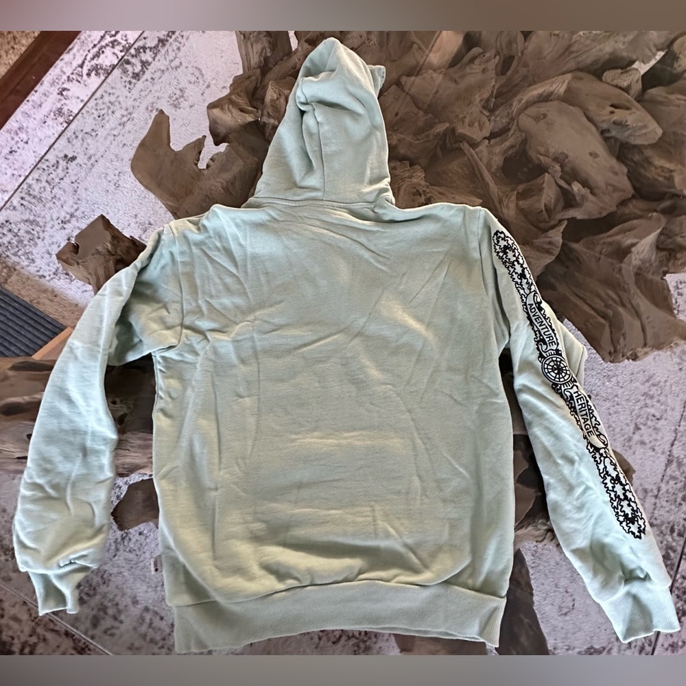 Parks Project x National Geographic Wild Horses Hoodie NWOT XS - Picture 6 of 7